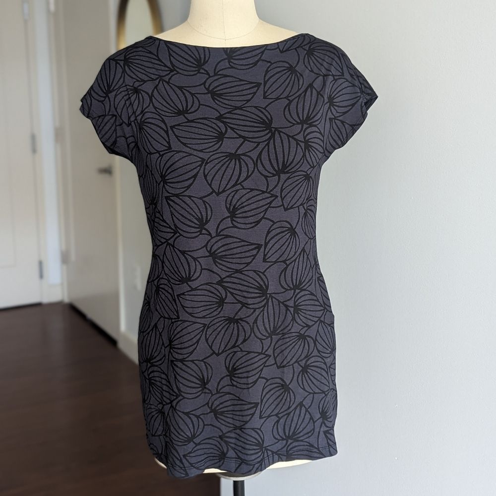 Tunic Teeshirt or extremely short dress? 6